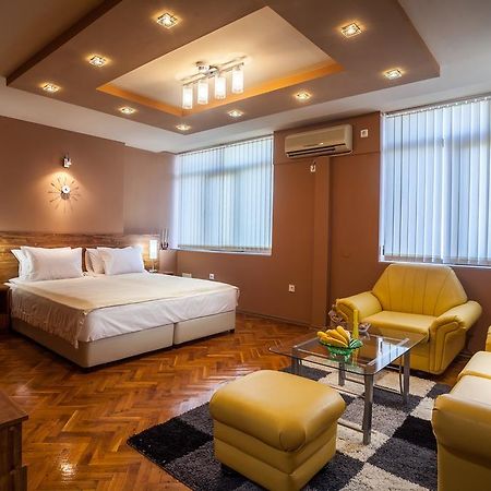 Panorama Top Floor Rooms In Hotel Tundzha Yambol Extérieur photo