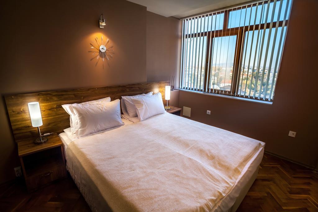 Panorama Top Floor Rooms In Hotel Tundzha Yambol Extérieur photo