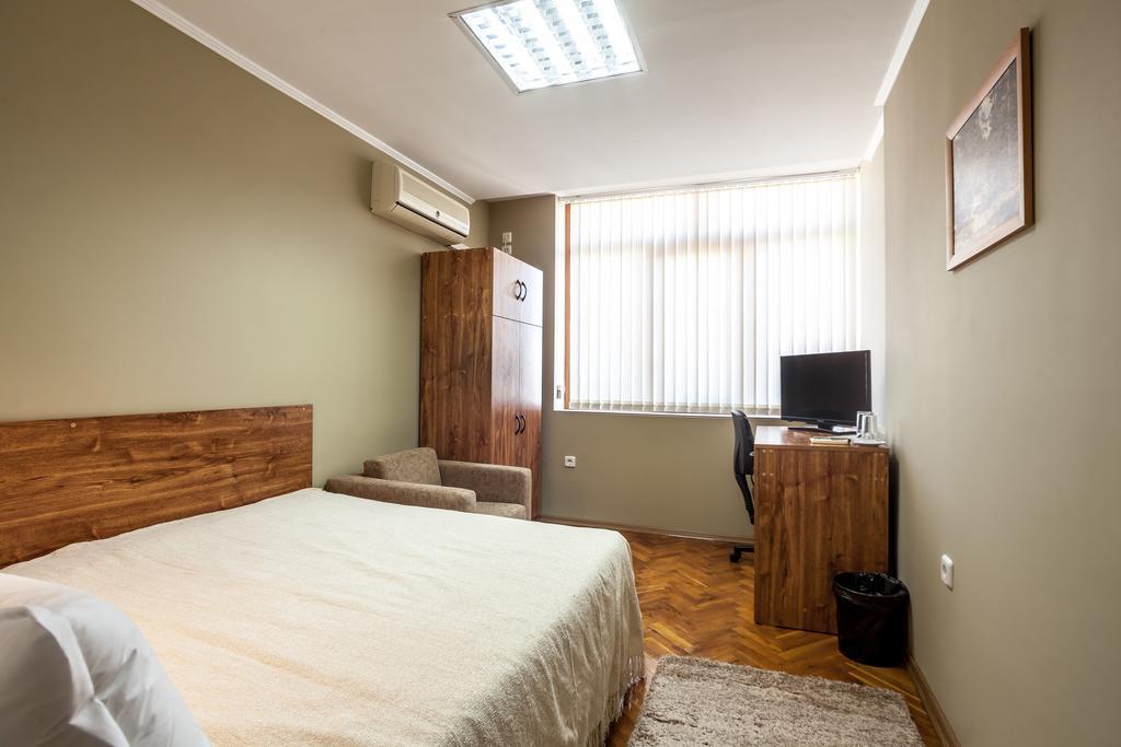 Panorama Top Floor Rooms In Hotel Tundzha Yambol Extérieur photo