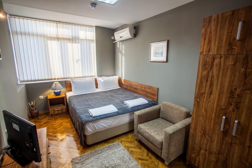 Panorama Top Floor Rooms In Hotel Tundzha Yambol Extérieur photo