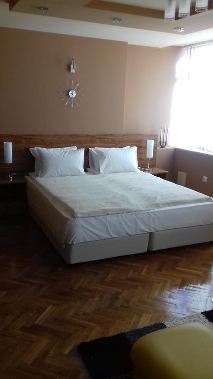 Panorama Top Floor Rooms In Hotel Tundzha Yambol Extérieur photo